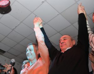 Carlos Oaz - Elecciones 2015 - Festejo Avilés (2)