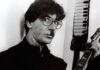 Charly García cumplió 75 años y salió al balcón para saludar a los fanáticos que celebraban en la calle