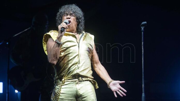 Carlos La Mona Jiménez