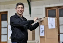 #Elecciones2025 | Kicillof cuestionó la Boleta Única de Papel y afirmó que se está definiendo “qué va a pasar en la Argentina”