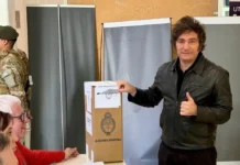 #Elecciones2025 | Rodeado de militantes y sin hablar con la prensa, Milei votó en la UTN