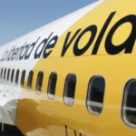 Flybondi profundiza su crisis: canceló uno de cada cinco vuelos en 2026 y redujo al mínimo su operación