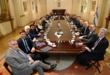 Milei reunió a 20 gobernadores en la Casa Rosada: “Con matices, coincidieron en lo que necesita la Argentina en esta etapa”