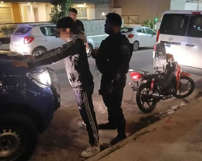 Joven detenido por maniobras peligrosas en moto