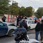 Choque en cadena en bulevar Sarmiento: dos conductores fueron trasladados al Hospital Municipal