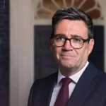 Andy Burnham asumió como primer ministro británico y prometió una nueva etapa