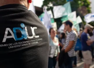 ADIUC cumple un paro en la UNC y moviliza en Córdoba por salarios y financiamiento universitario