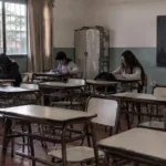 Menos nacimientos, menos alumnos: la baja natalidad empieza a cambiar el mapa de las escuelas argentinas