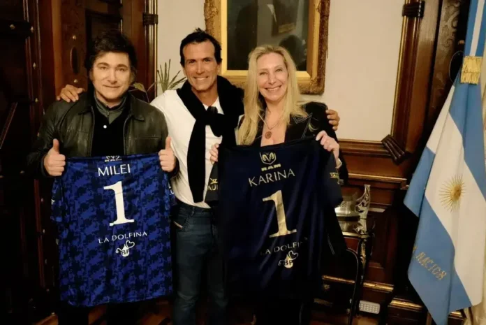 Cambiasso con Javier y Karina Milei