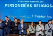 Llaryora entregó personerías religiosas a 24 iglesias evangélicas