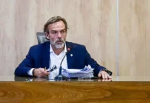 Lo persiguió desde Villa Carlos Paz para agredirlo tras un accidente de tránsito, recibió un golpe y murió: la Justicia absolvió al acusado por legítima defensa